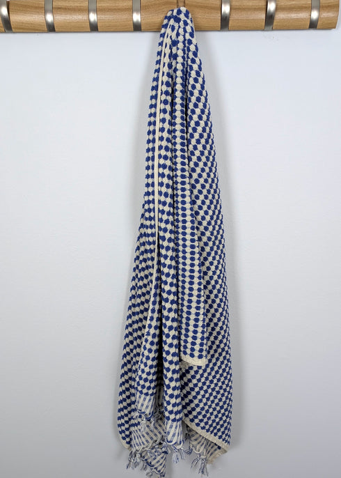 Bloom Collection – Oversized Turkish Cotton Bath Towel with Raised Texture and Hand-Tied Tassels