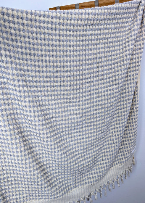 Bloom Collection – Oversized Turkish Cotton Bath Towel with Raised Texture and Hand-Tied Tassels