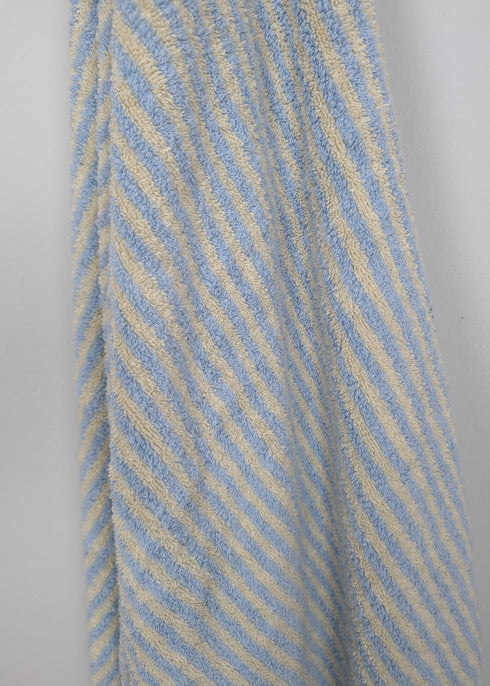 Linea Collection – Oversized Turkish Cotton Bath Towel with Tonal Stripes and Tassels