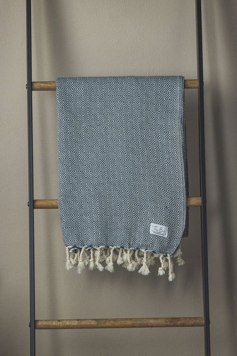 Diamond Design Bath Towel with Unbleached Tassels - The Bali Market