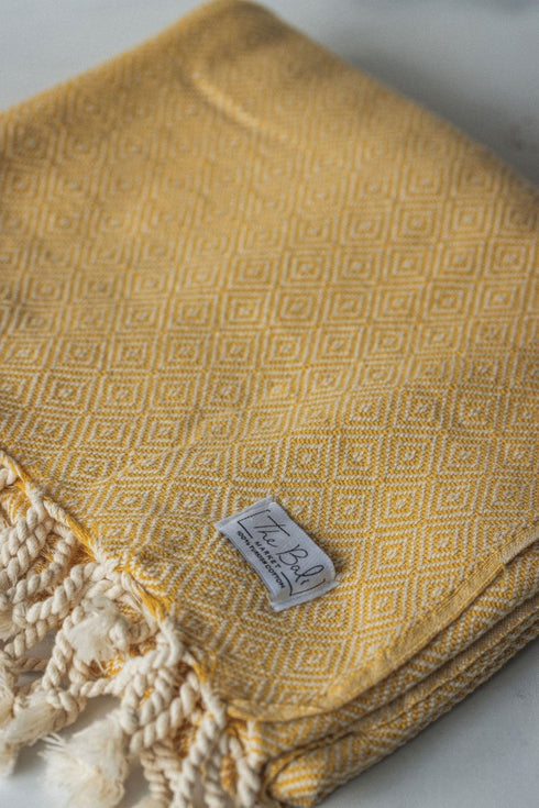 Diamond Design Bath Towel with Unbleached Tassels - The Bali Market